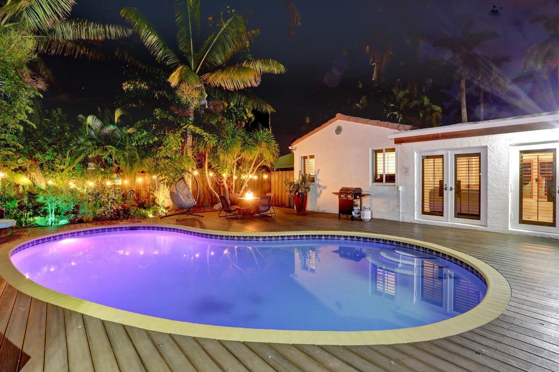 Private Pool With 5 Bedroom Retreat Hollywood Exterior photo