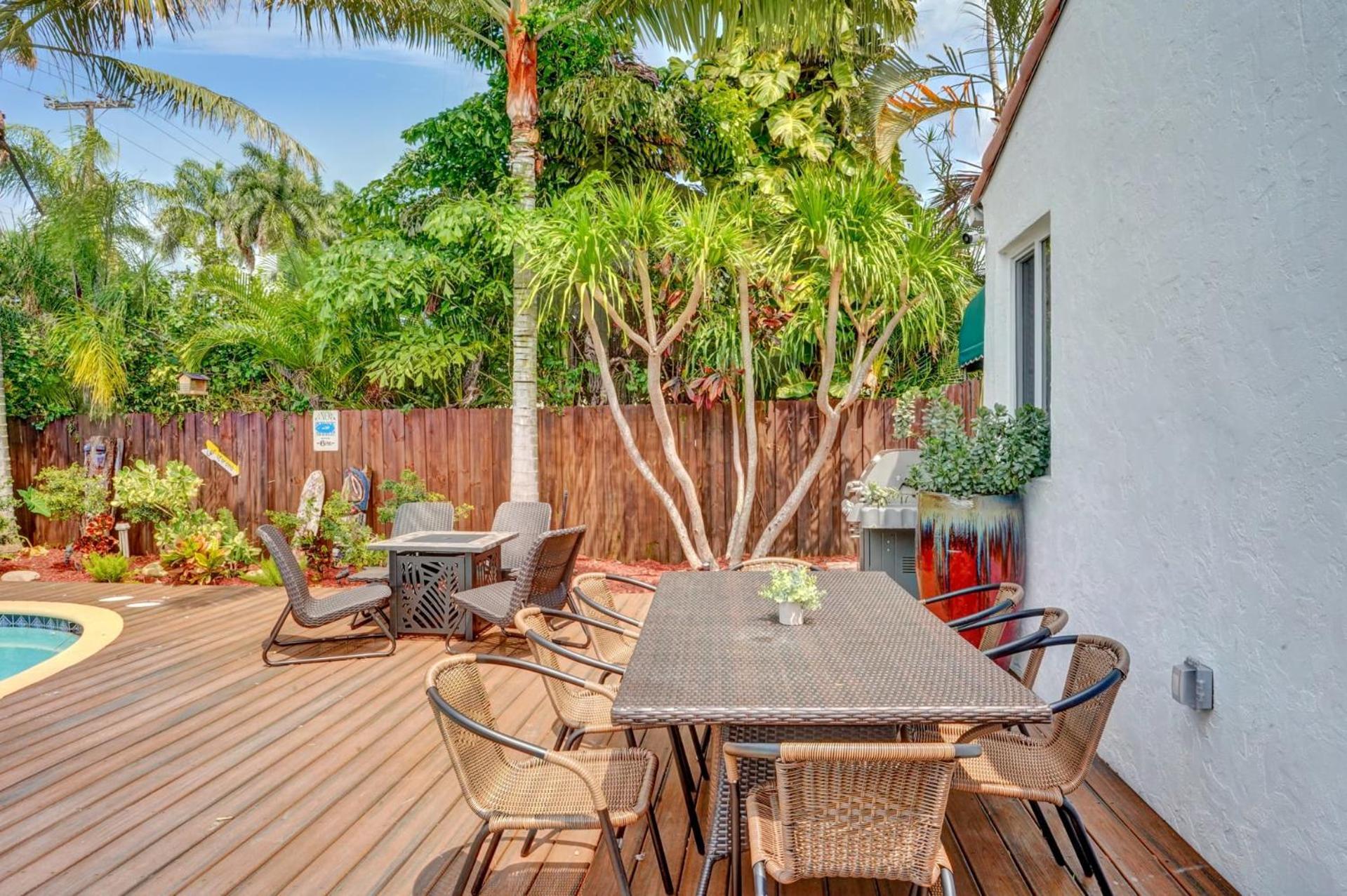 Private Pool With 5 Bedroom Retreat Hollywood Exterior photo